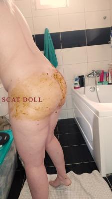 Scat Doll – diaper poop with tummy in my mouth MP4 / 4K (1.06 GB)