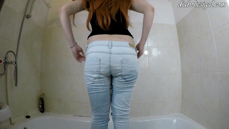 Puking Janet – Piss and Shit in Light Jeans