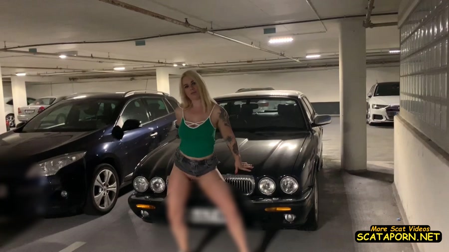 Devil Sophie OMG I have to poop and piss like this – come on let’s have a look at the parking garage
